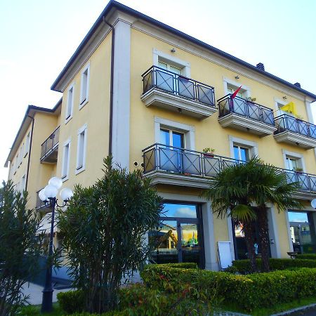 Albergo Sirena Bazzano Екстериор снимка