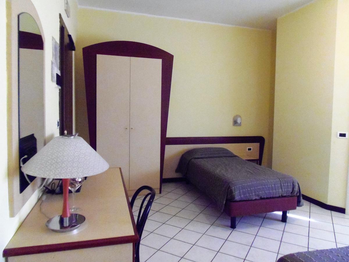 Albergo Sirena Bazzano Екстериор снимка